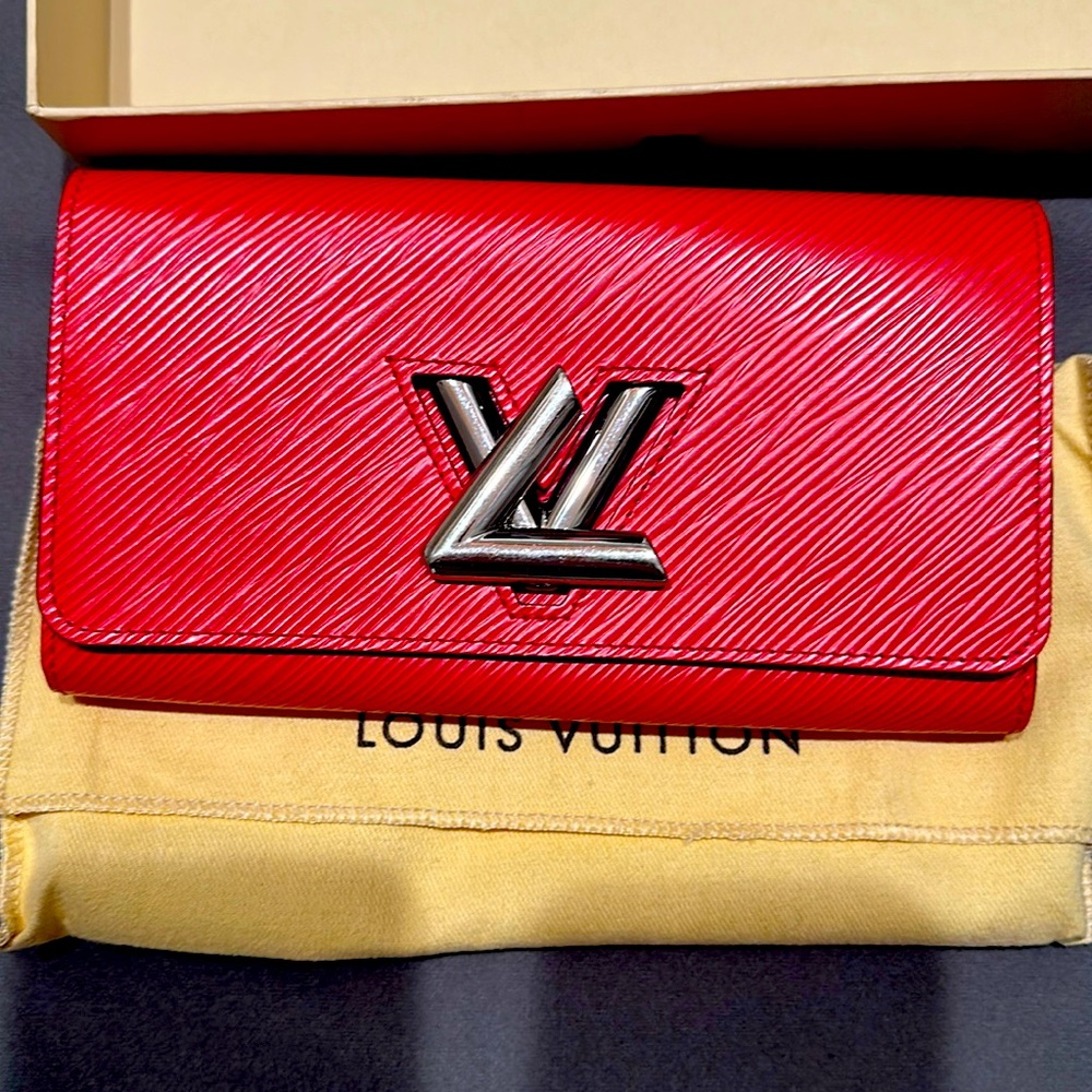 LV EPI cowhide leather wallet